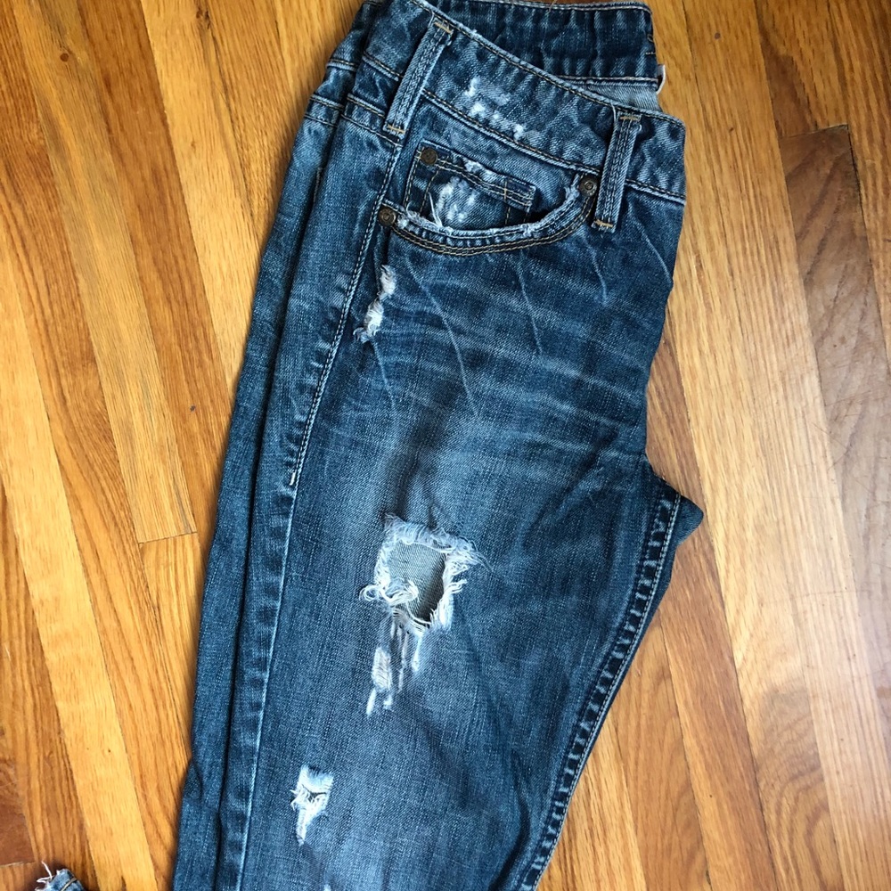 Silver Brand Distressed Jeans!